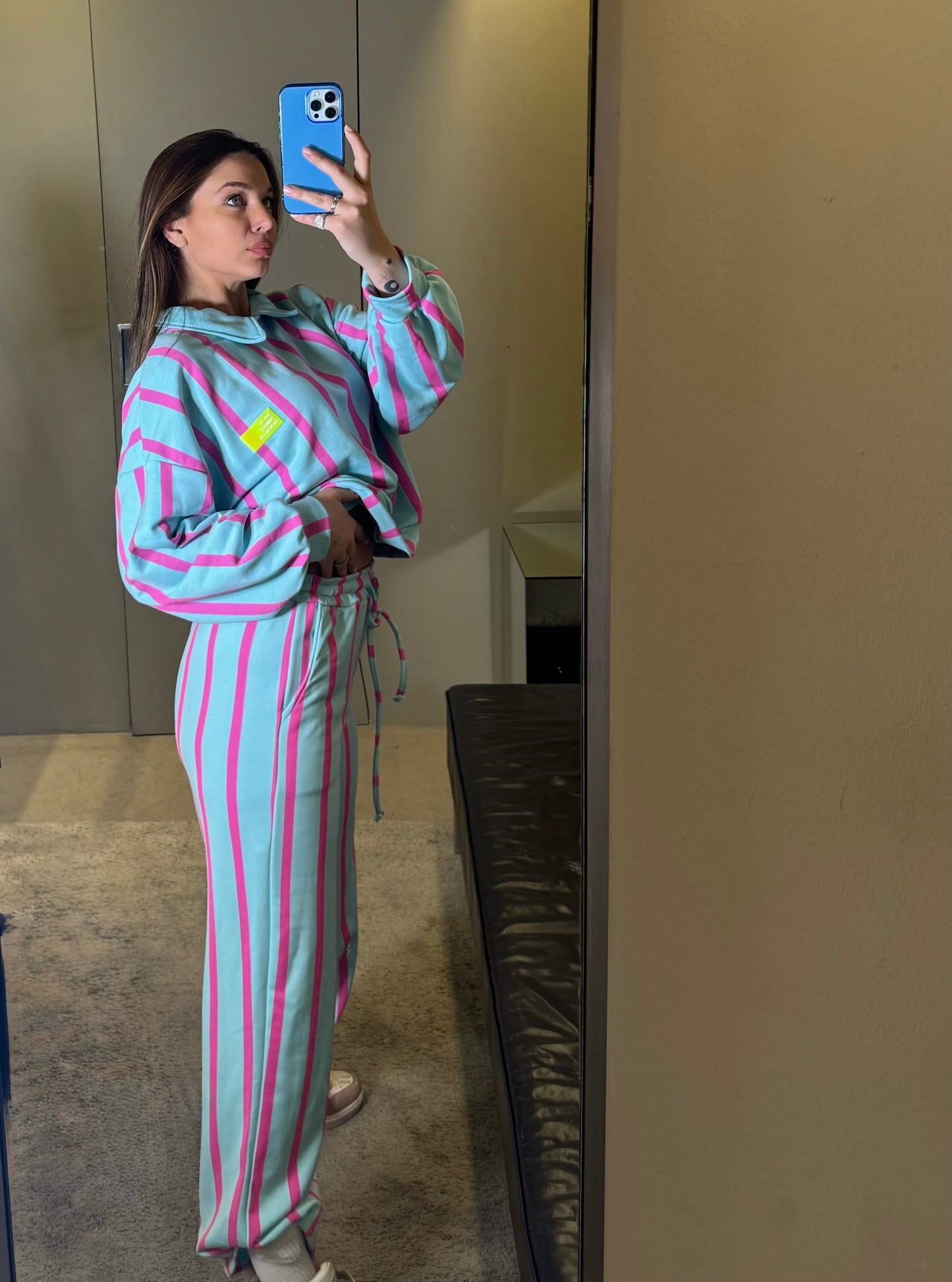 Completo Stripe azzurrofuxia