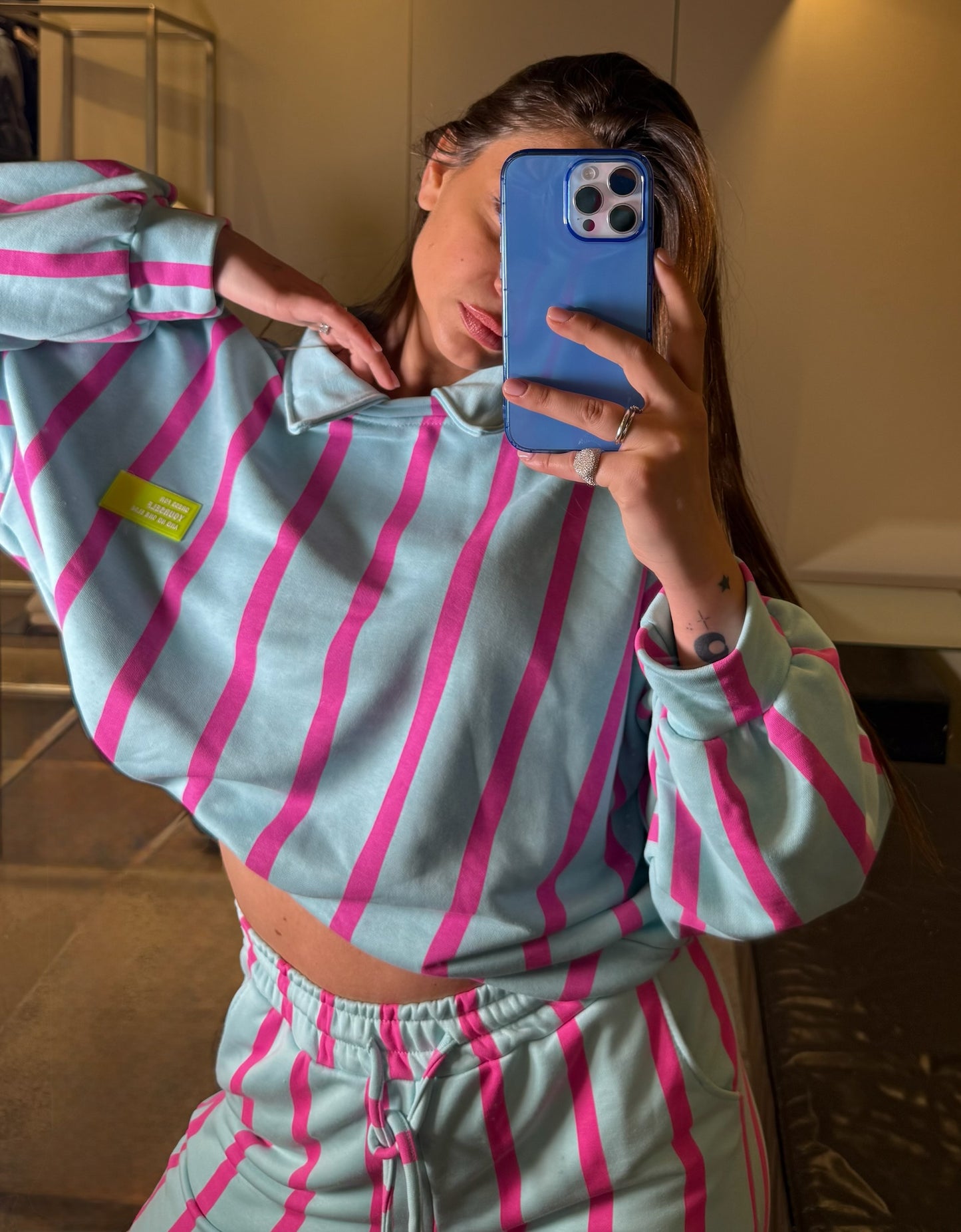 Completo Stripe azzurrofuxia