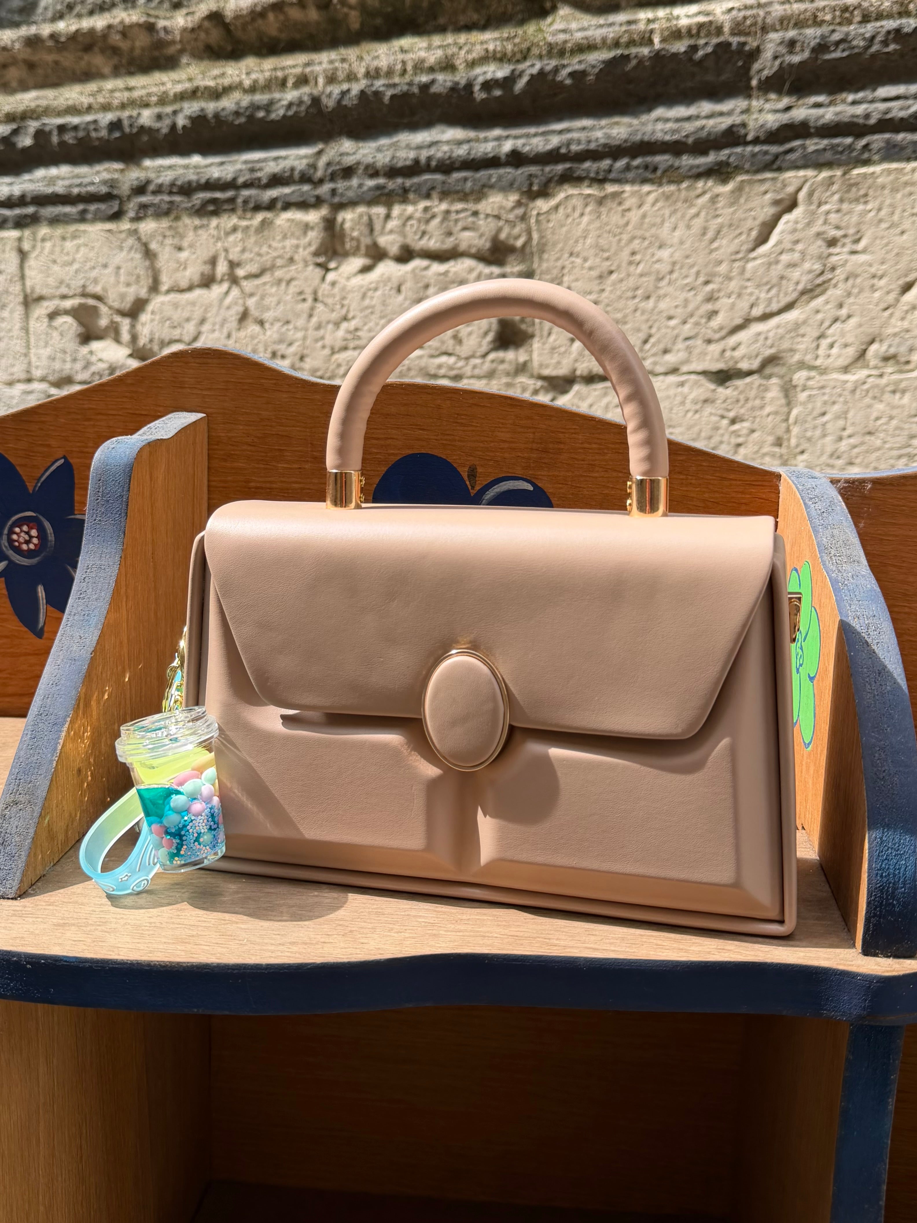Must bag beige