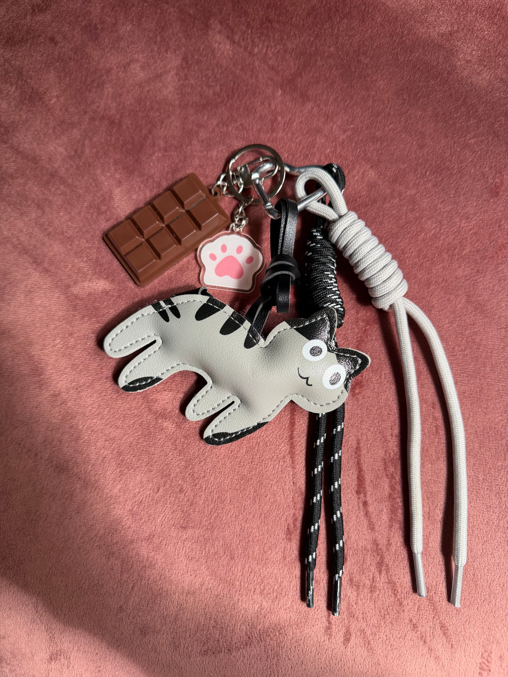 Cat charm grey