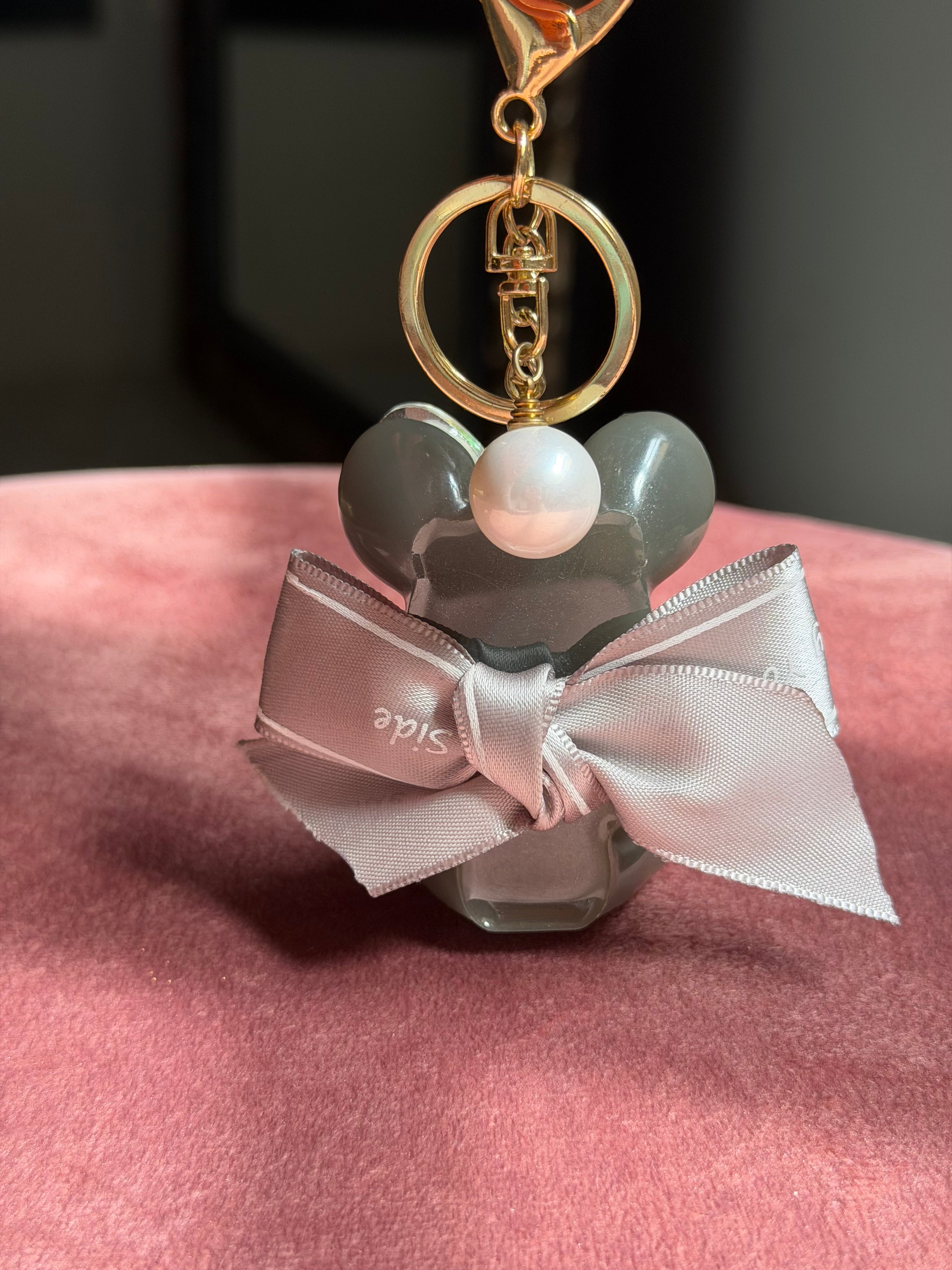 Pixy charm grey